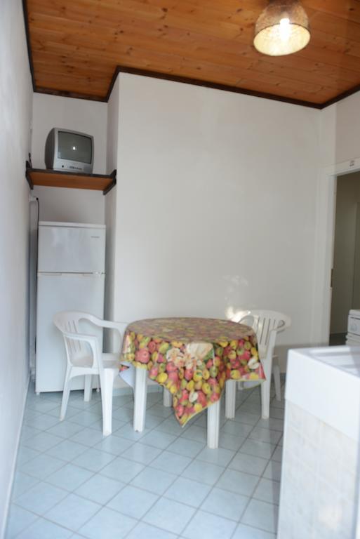 Villaggio La Pantera Rosa Scalea Szoba fotó